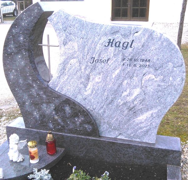 Klicken Sie zuerst in den Kreismittelpunkt, dann an irgendeiner Stelle auf den Kreis selbst.